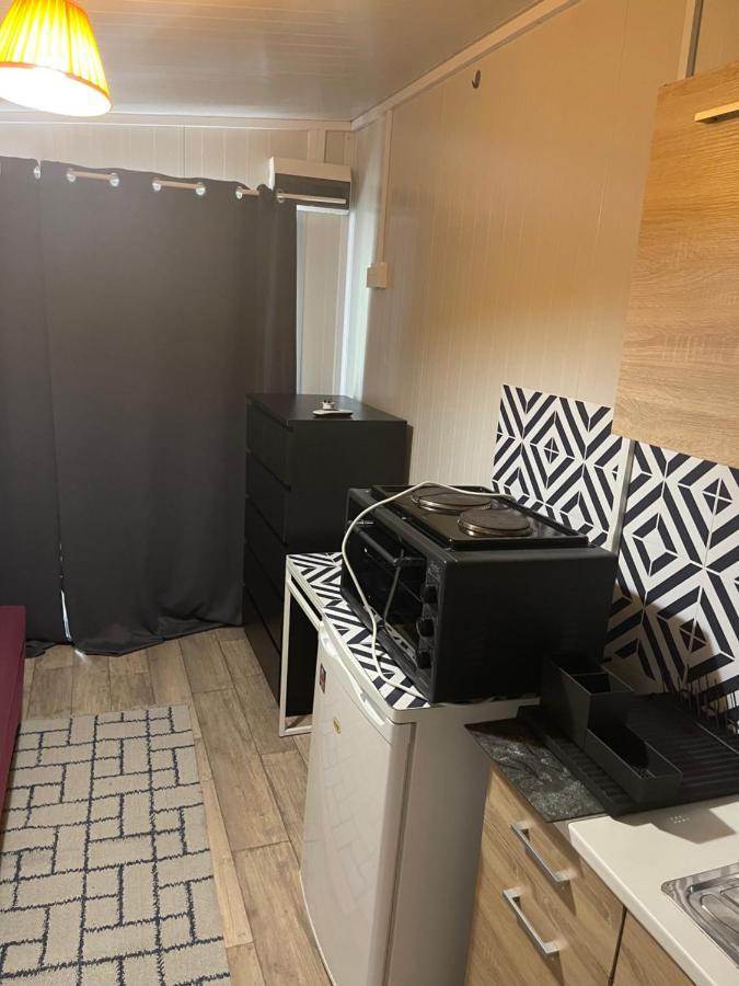 Cozy Studio In Town Center Limassol Bagian luar foto